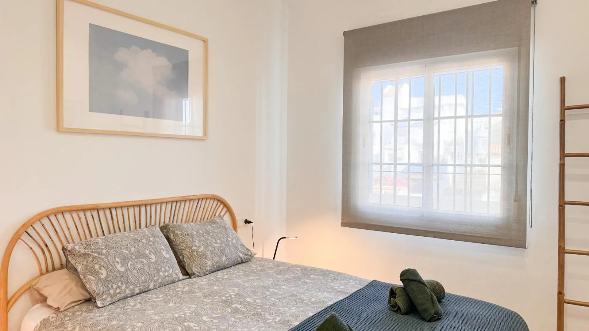 Tarifa Cozy House - Beach Front, Pool, Parking 0*,