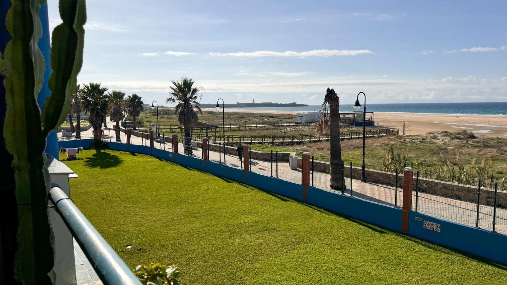Tarifa Cozy House - Beach Front, Pool, Parking İspanya